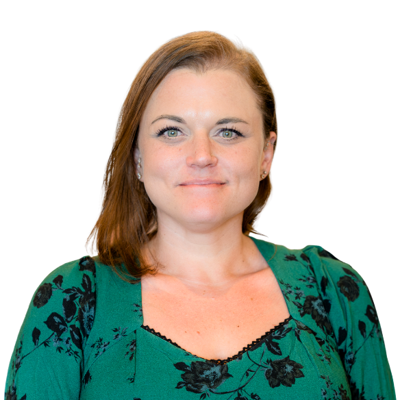 Leslie Headshot